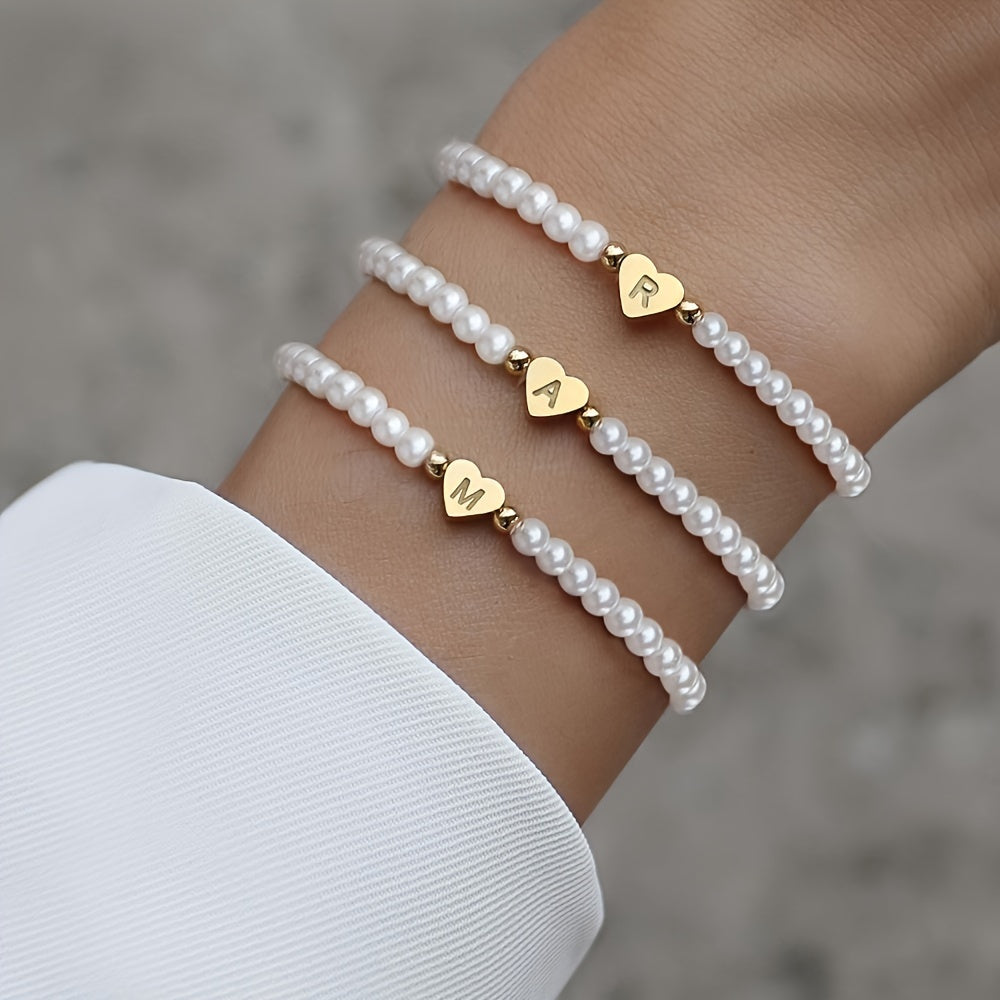 Elegante bracciale con iniziale a forma di cuore (A-Z)