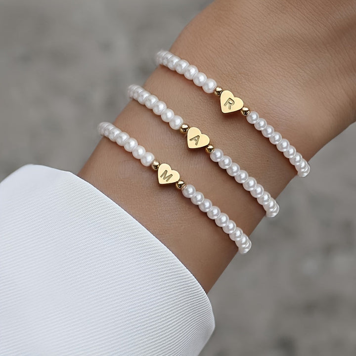 Elegante bracciale con iniziale a forma di cuore (A-Z)