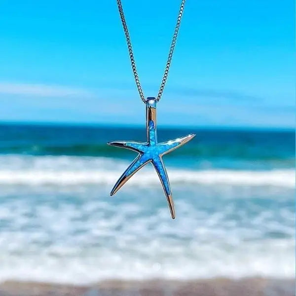 Collier avec pendentif étoile en argent et opale bleue