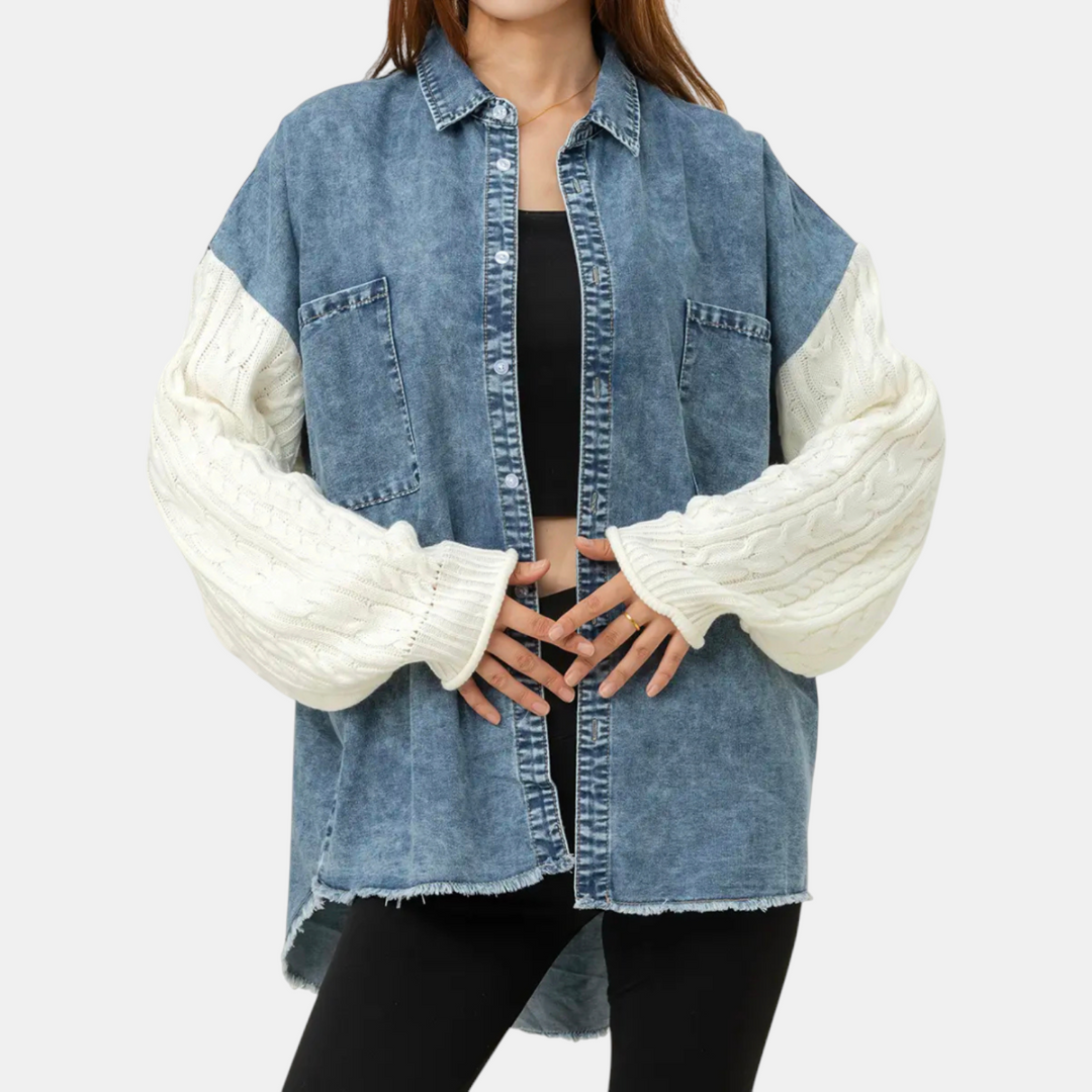Veste en jean pour femme avec empiècement en maille torsadée, patte de boutonnage et ourlet brut