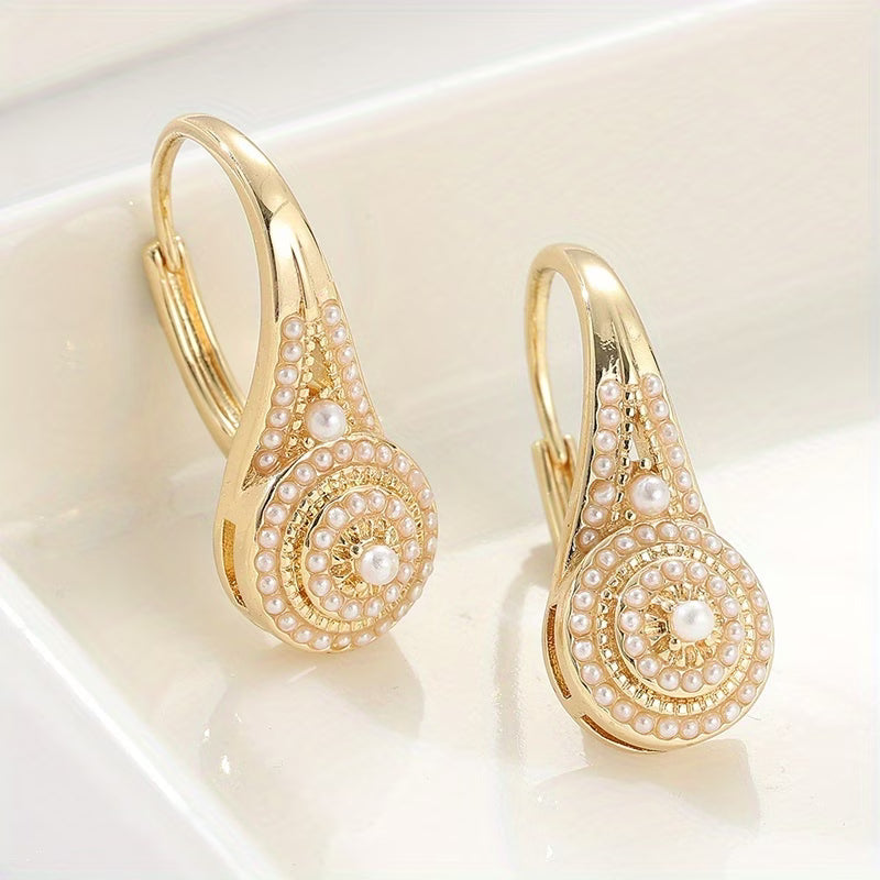 Eleganti orecchini con perle