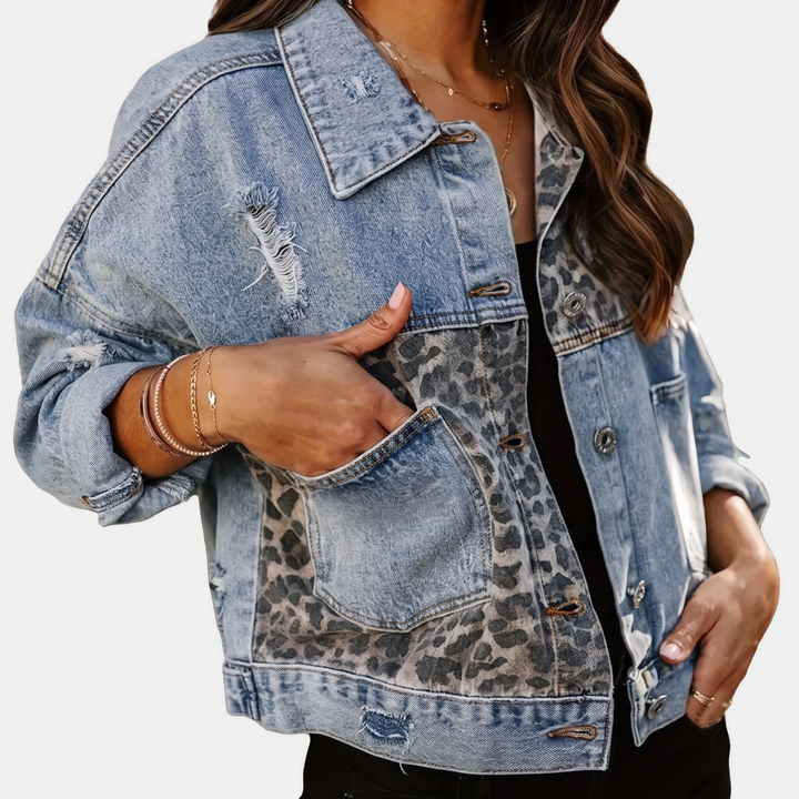 Giacca in denim patchwork da donna con orlo a taglio vivo