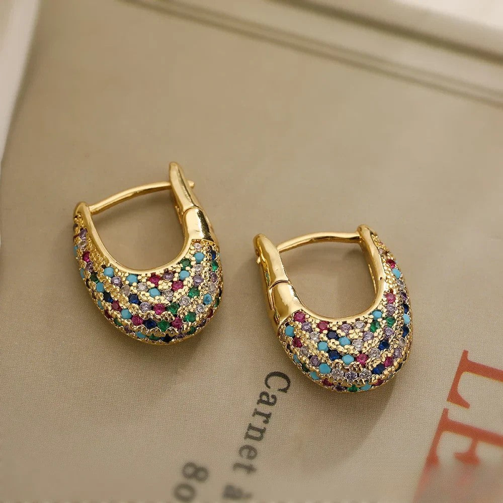 Orecchini colorati con design a intarsio
