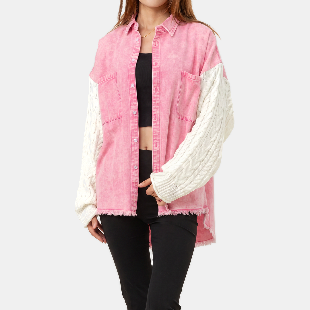 Veste en jean pour femme avec empiècement en maille torsadée, patte de boutonnage et ourlet brut