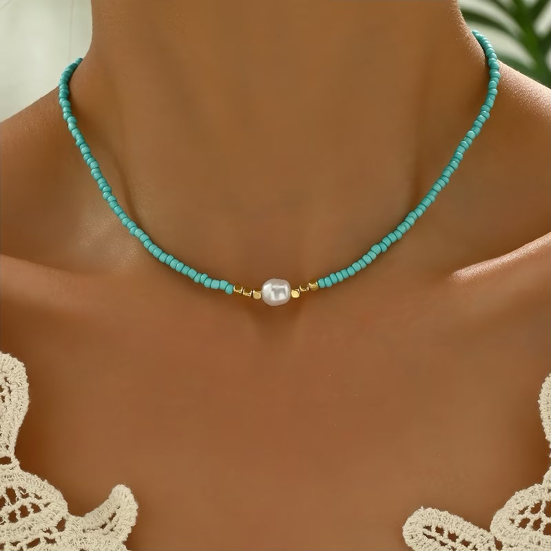 Collier de perles minimaliste