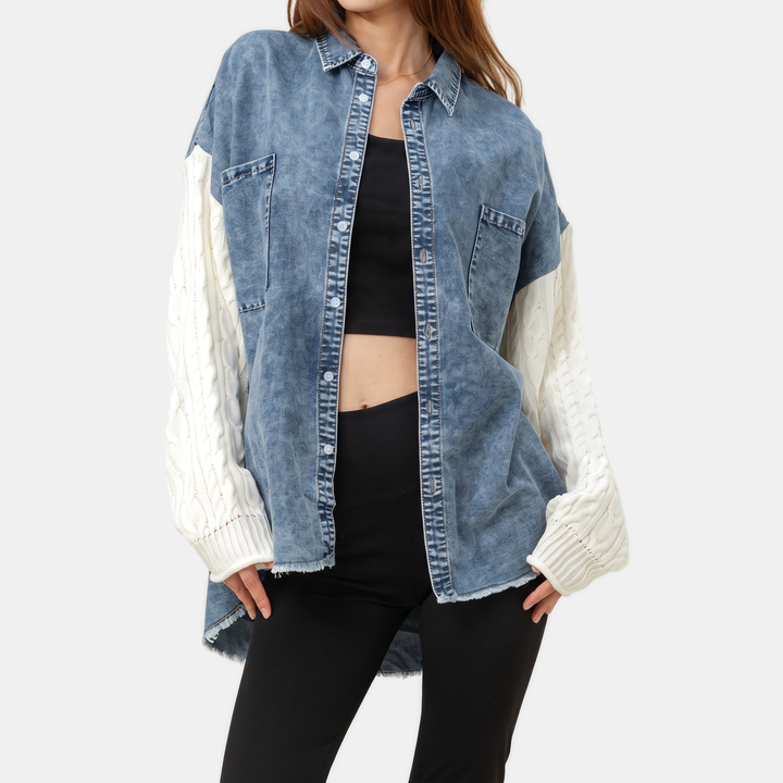 Veste en jean pour femme avec empiècement en maille torsadée, patte de boutonnage et ourlet brut