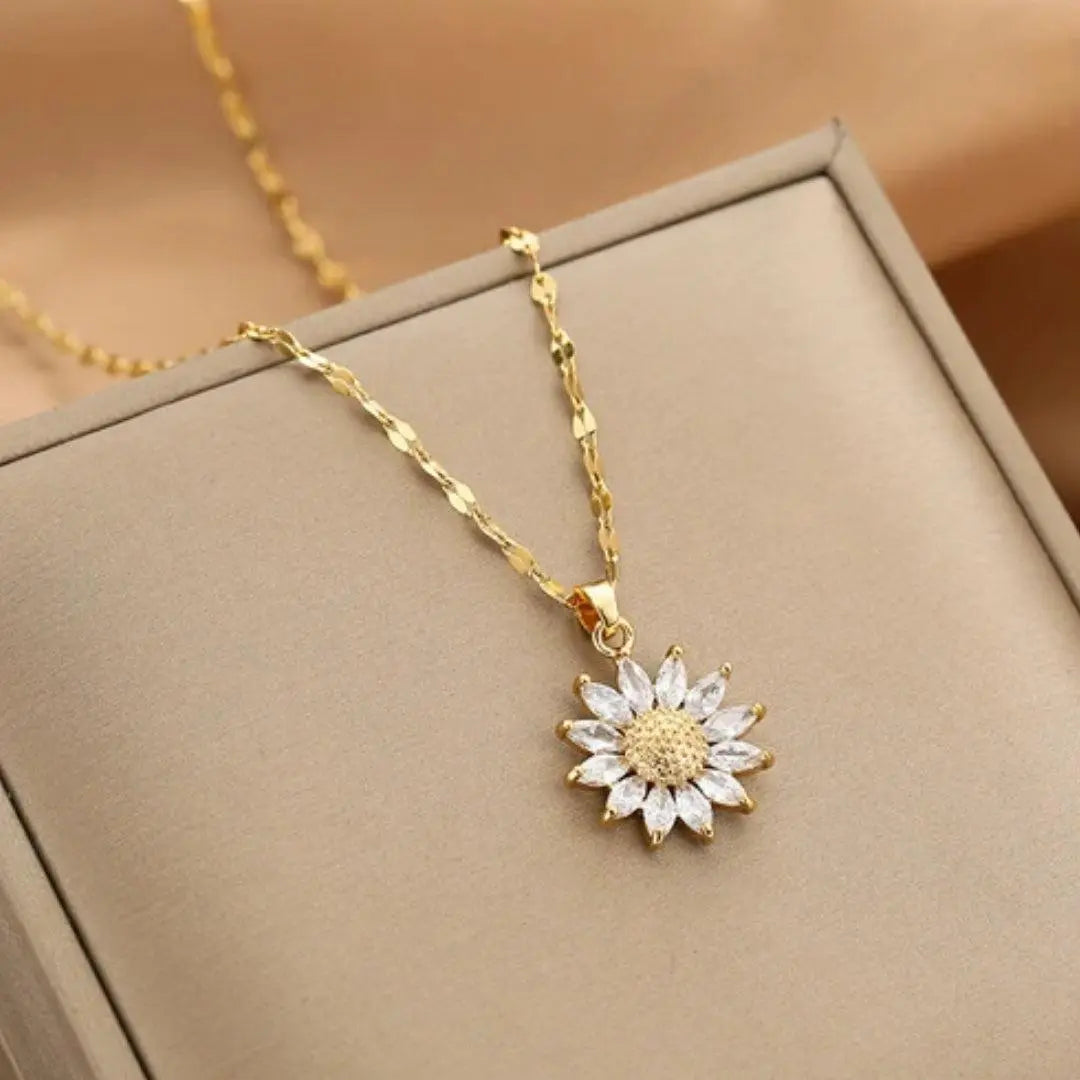 Collier avec pendentif tournesol en or et cristal