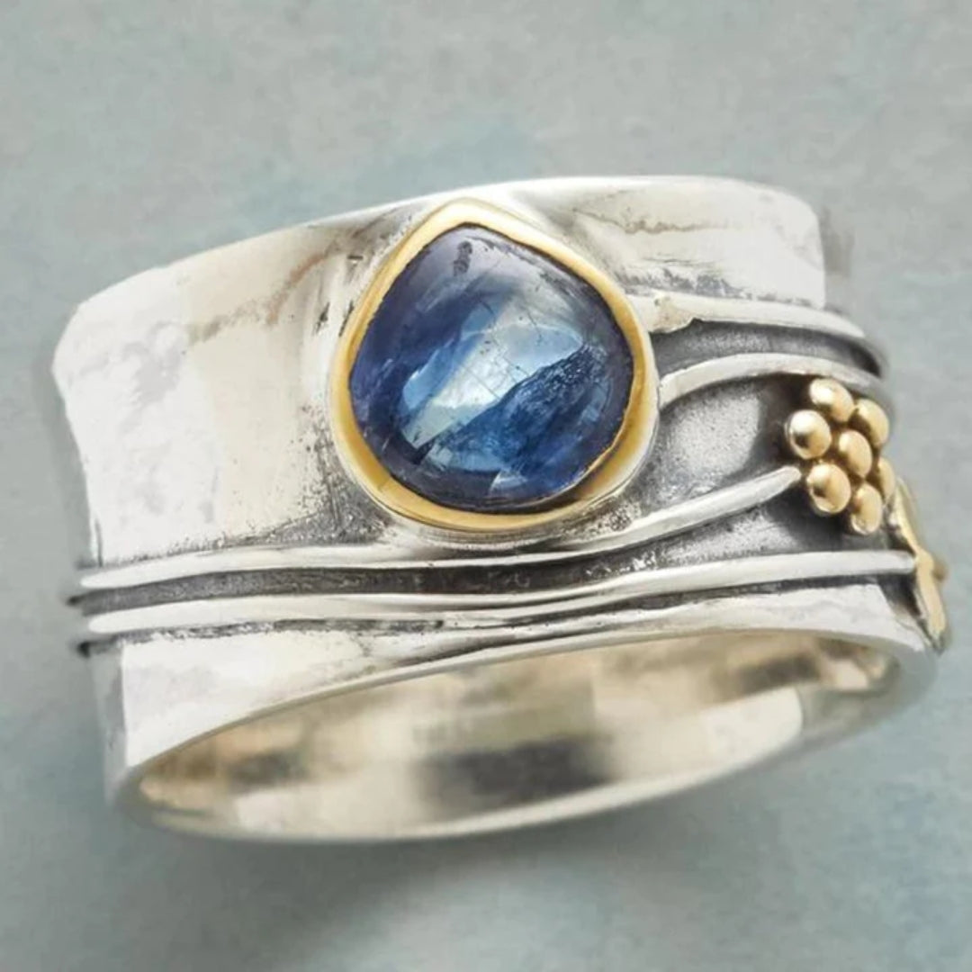 Bague Bleu Nuit™ – Éclat classique