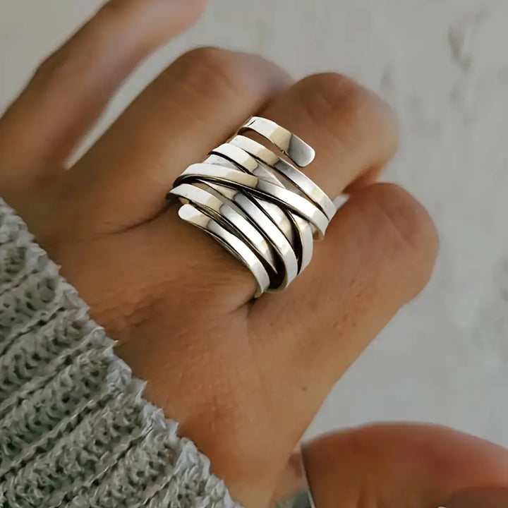 Élégante bague vintage en argent