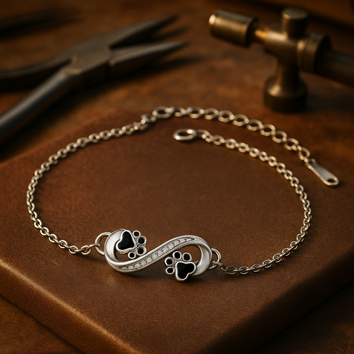 Bracelet avec symbole de l'infini, pendentif avec empreinte de patte et zircone