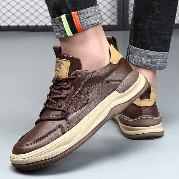 Scarpe in pelle con suola alta