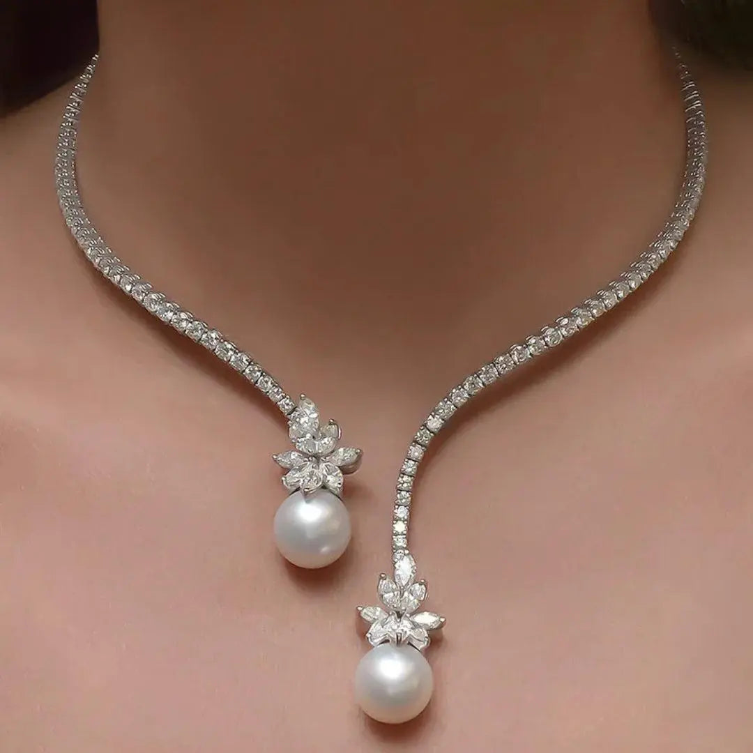 Elegantes, glänzendes Collier mit Perlen aus Sterlingsilber