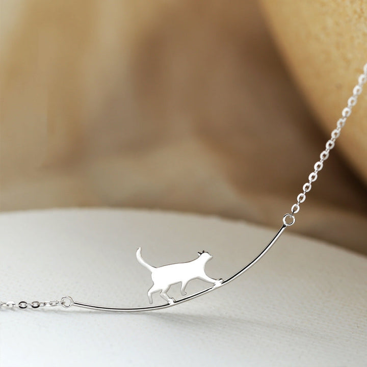 Gatto che si arrampica – Collana in argento