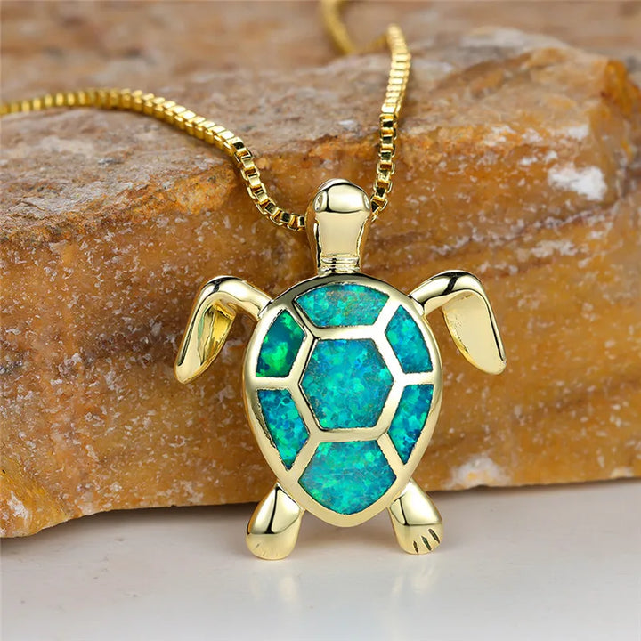 Vintage Gold Schildkrötenanhänger aus grünem Feueropal