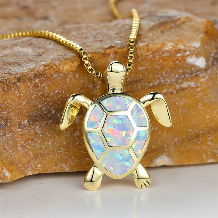 Vintage Gold Schildkrötenanhänger aus grünem Feueropal