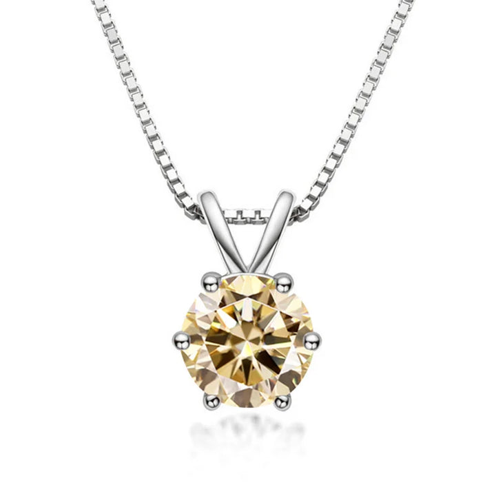 Elegante collana a solitario con moissanite