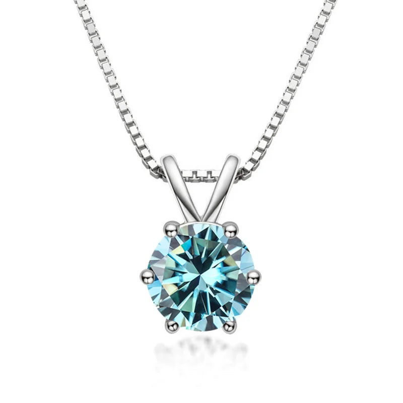 Elegante collana a solitario con moissanite