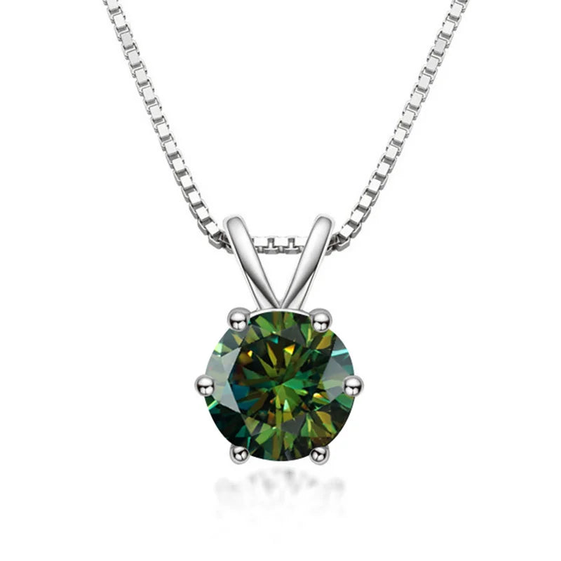 Elegante collana a solitario con moissanite