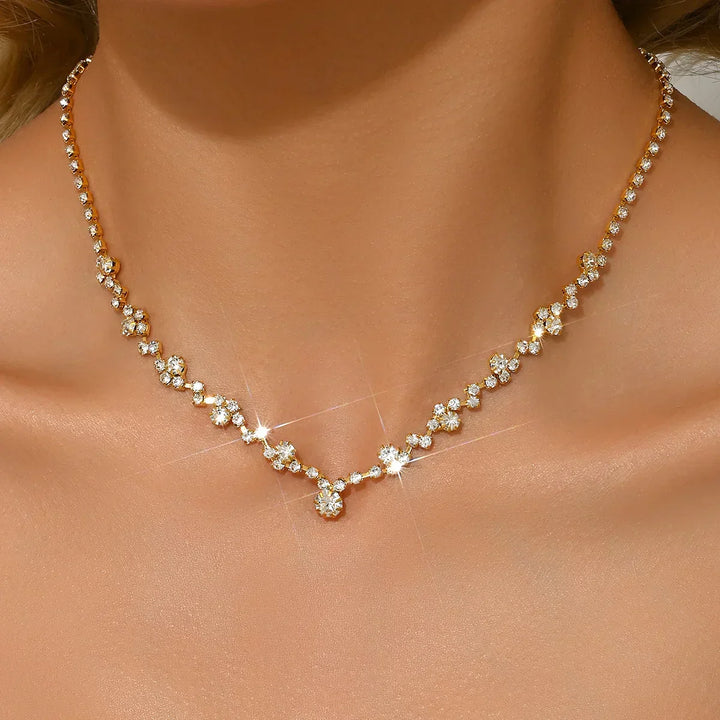 Elegante collier da sposa con diamanti