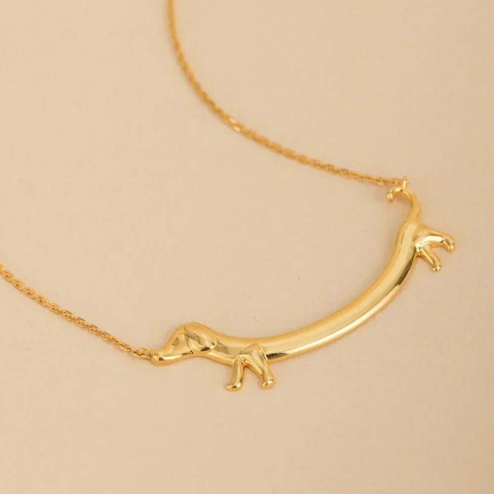 Collier avec teckel doré
