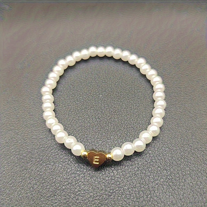 Elegante bracciale con iniziale a forma di cuore (A-Z)