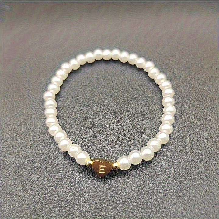 Elegante bracciale con iniziale a forma di cuore (A-Z)