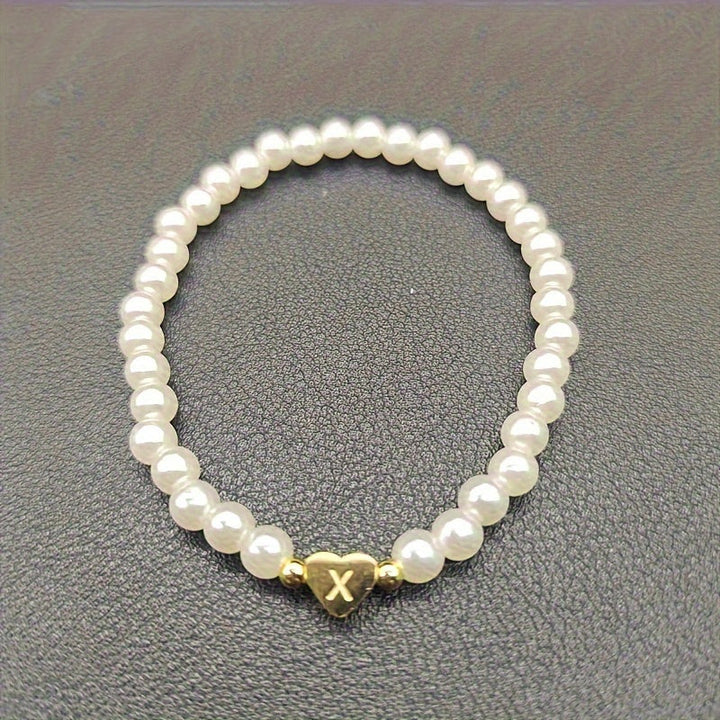 Elegante bracciale con iniziale a forma di cuore (A-Z)