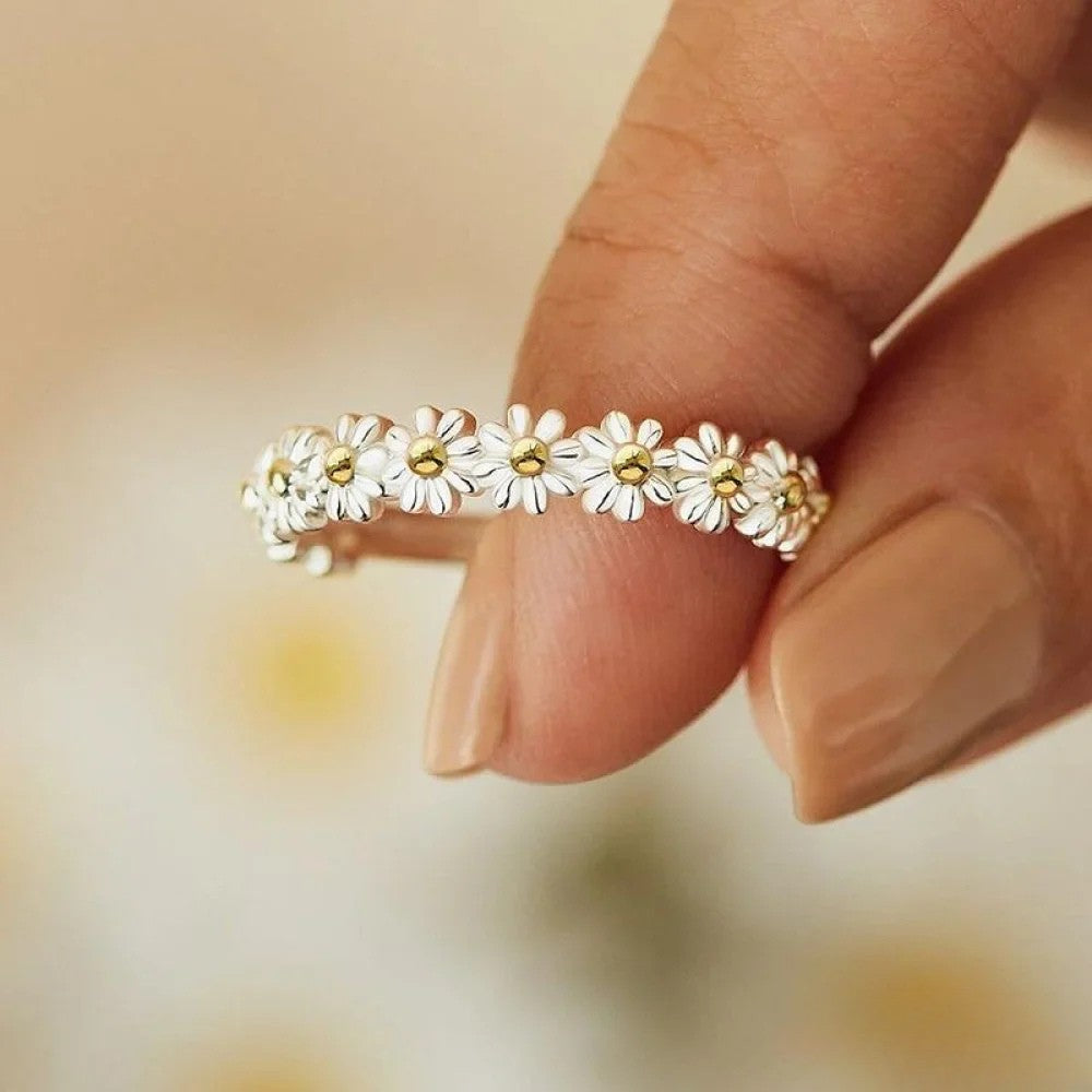 Anello regolabile in argento con primula smaltata a mano