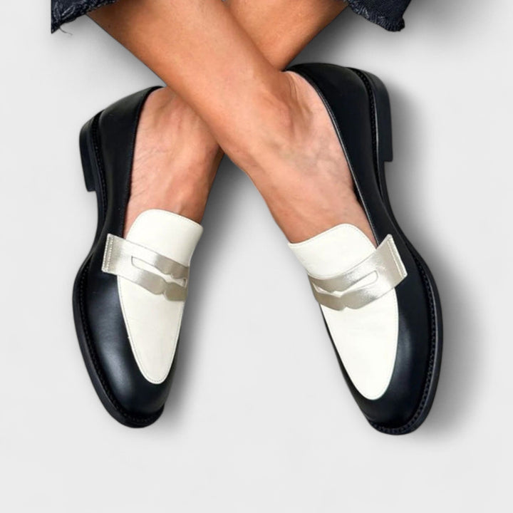 Xara – Mocassins noirs à éclat métallique