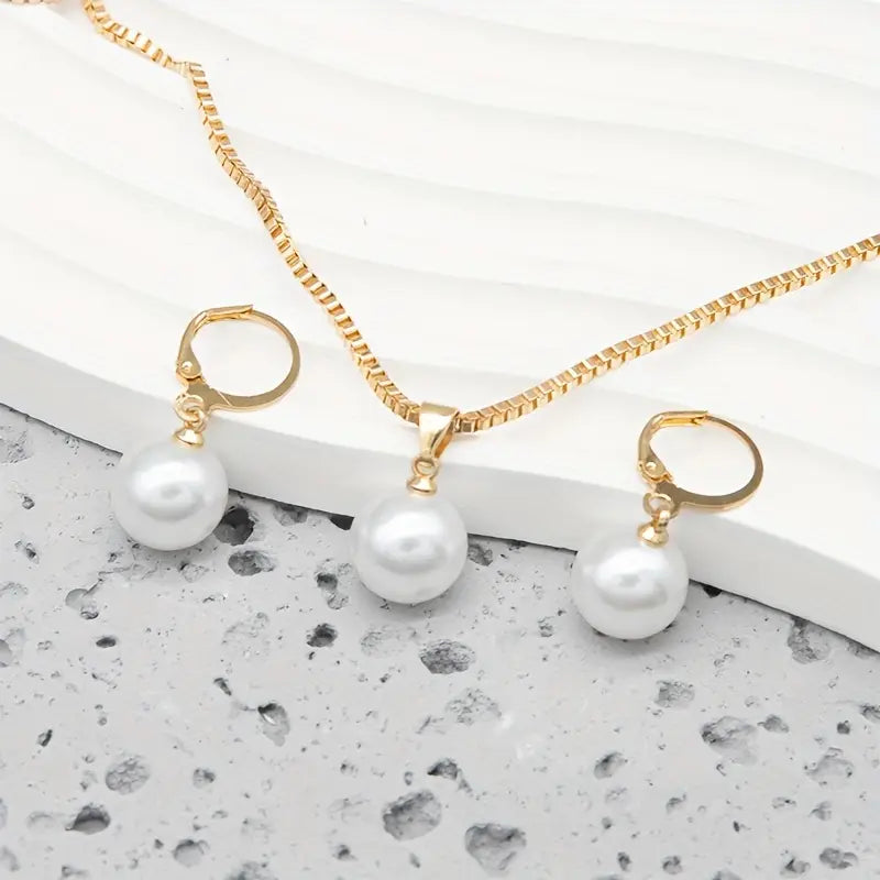 Elegantes und Anmutiges Perlen-Halsketten-Set