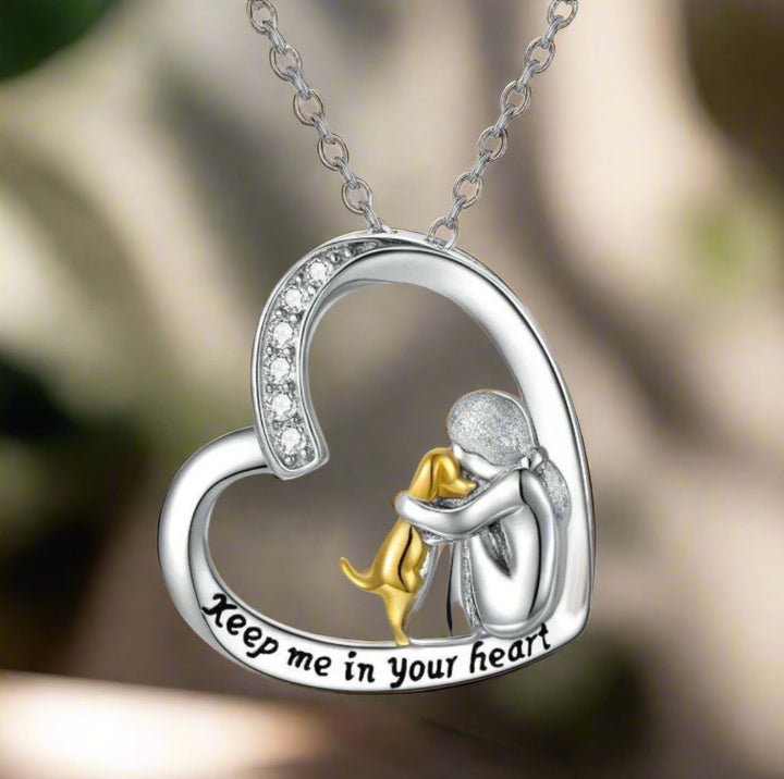 Collana in argento con cuore, cane e zirconi