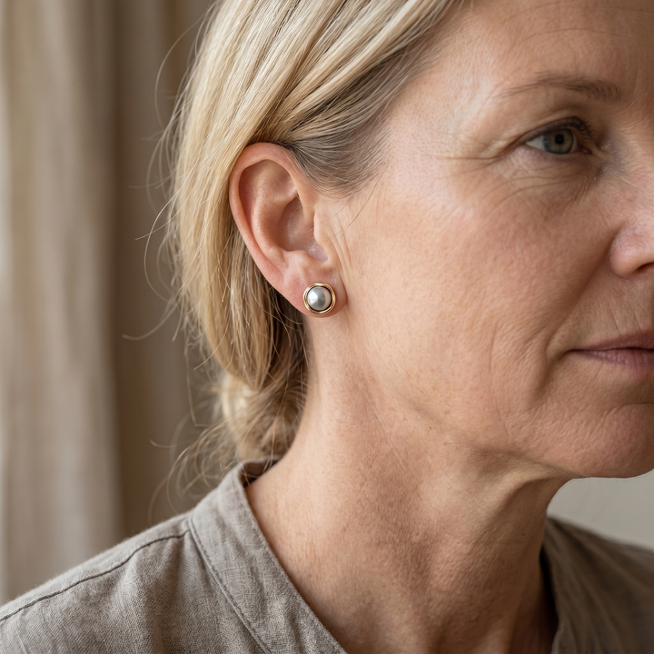 Élégantes boucles d'oreilles en perle noire