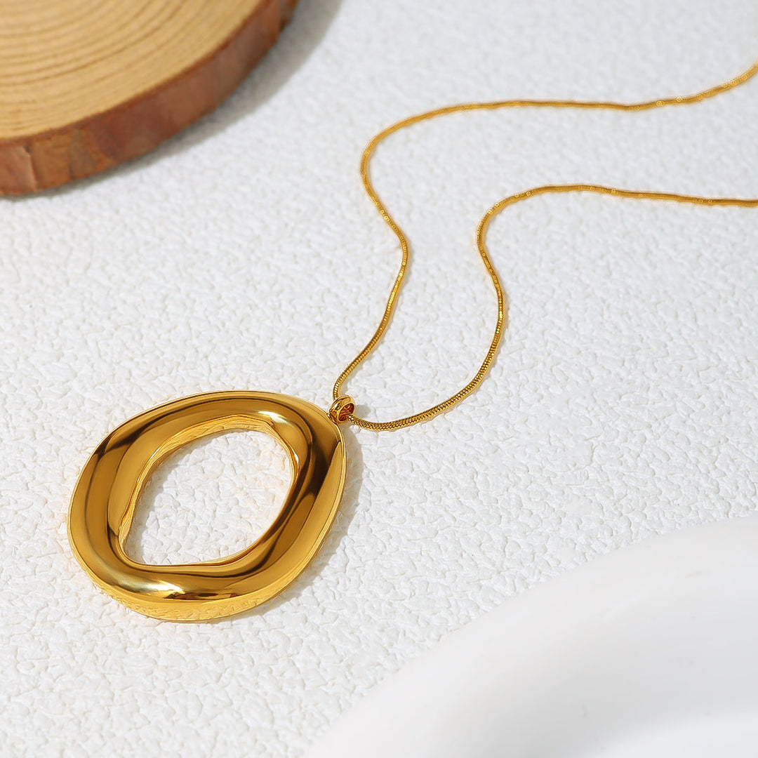 Ovales Goldenes Collier aus Vergoldetem Metall