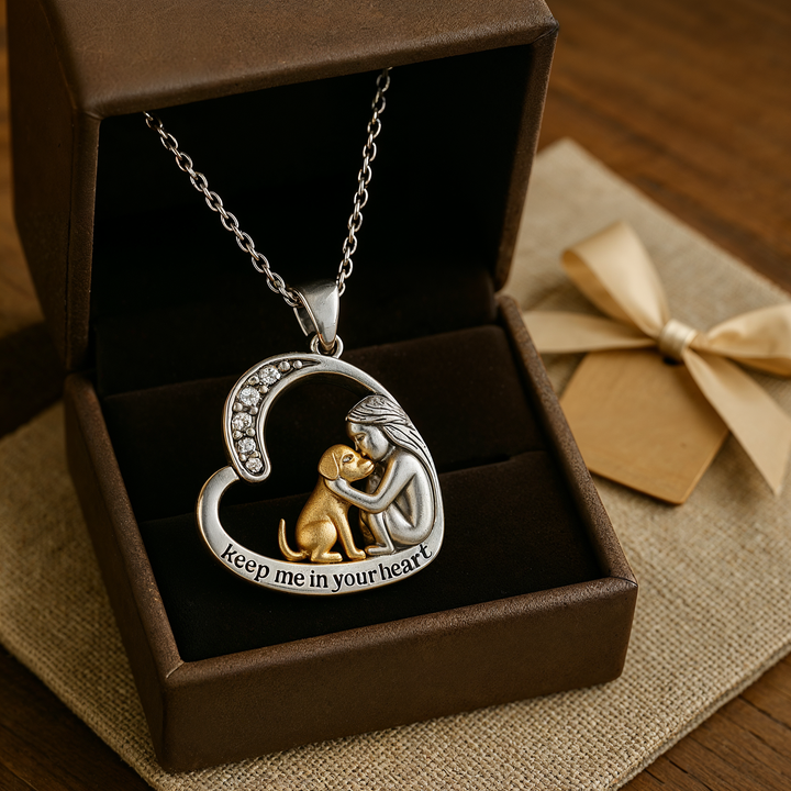 Collana in argento con cuore, cane e zirconi